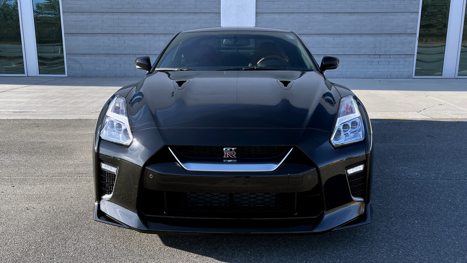 Used 2021 Nissan GT-R PREMIUM AWD / 3.8L TWIN-TURBO 565HP / 6-SPD