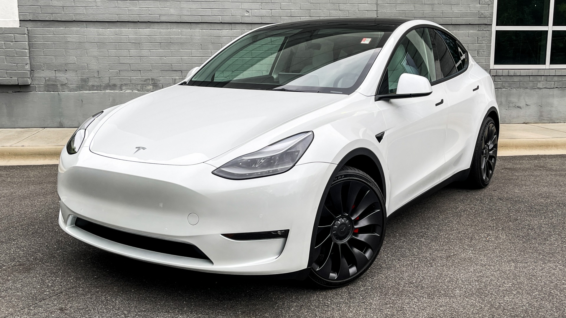 Used 2022 Tesla Model Y PERFORMANCE / DUAL MOTOR / ALL WHEEL DRIVE /  AUTOPILOT / 5 SEATER For Sale ($77,995)