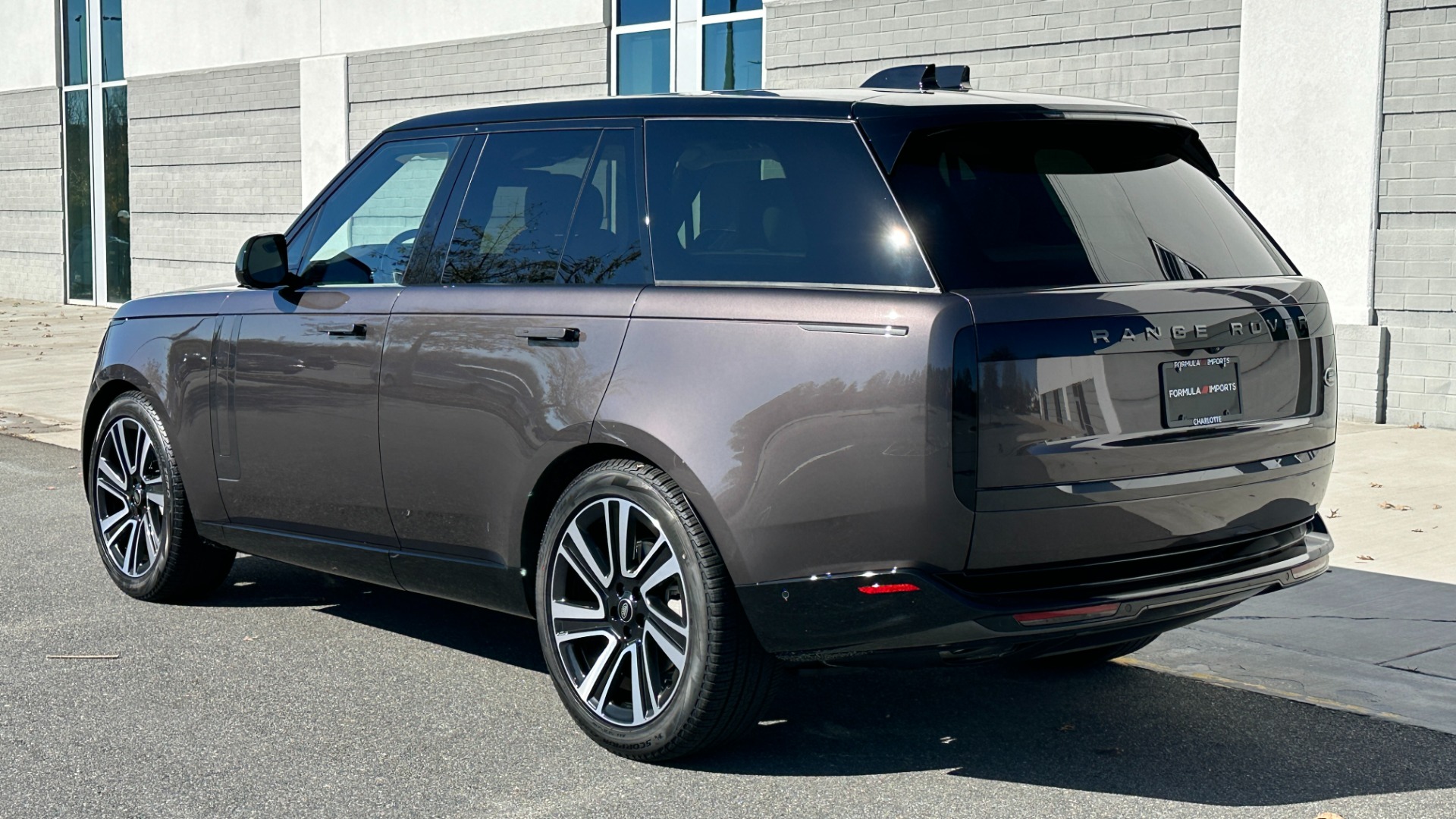 Used 2023 Land Rover Range Rover SE 22IN DIAMOND WHEELS SHADOW EXTERIOR CHARENTE GREY BLACK ROOF 