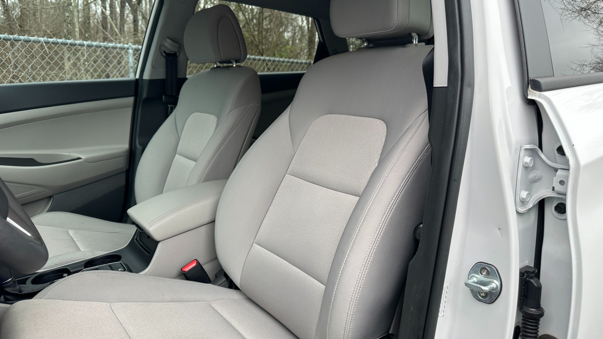 Used 2017 Hyundai Tucson SE / CLOTH INTERIOR / CARGO PACKAGE / 4CYL ...