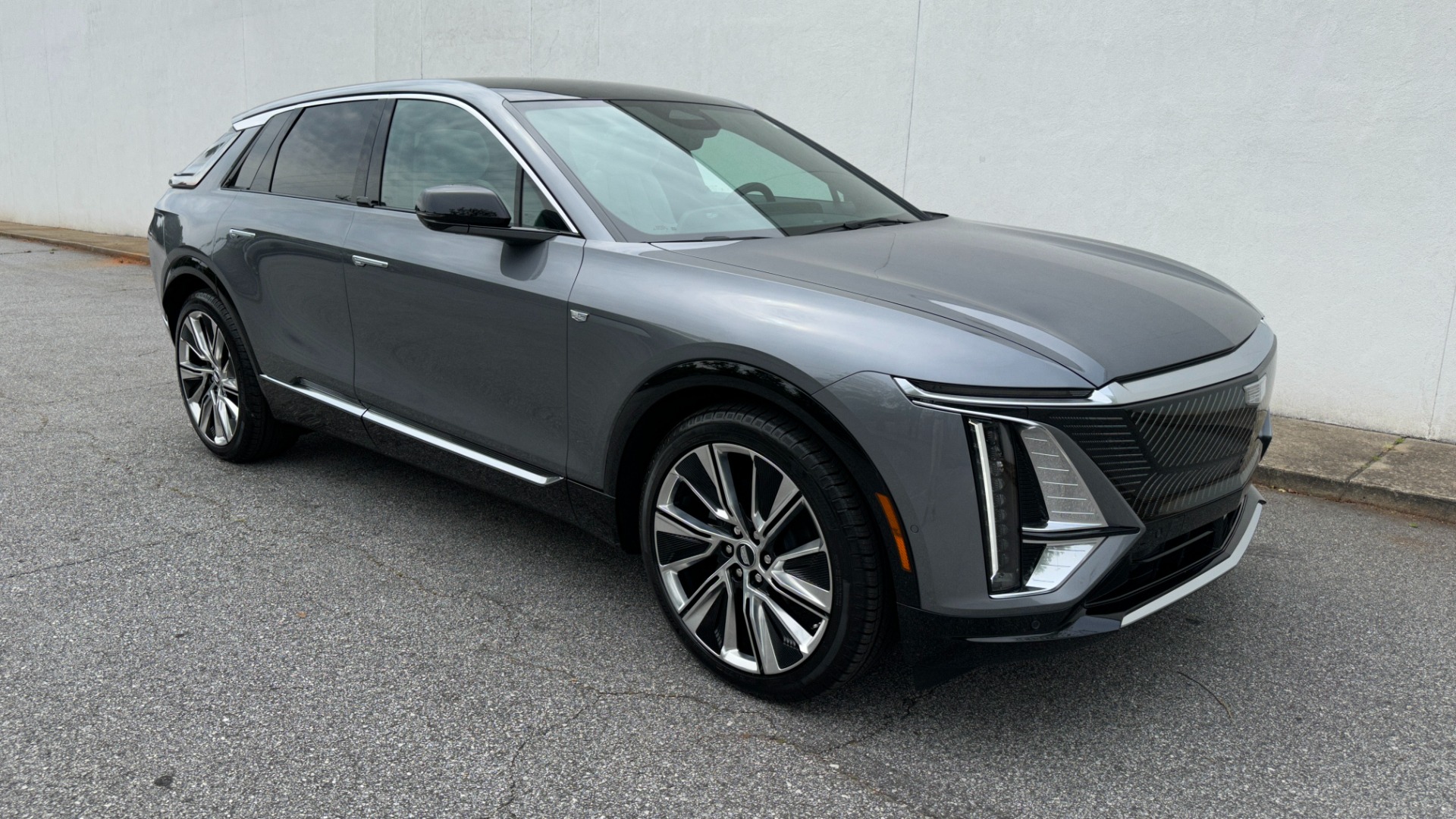 Used 2023 Cadillac LYRIQ AWD LUXURY / 22IN WHEELS / ALL WHEEL DRIVE ...