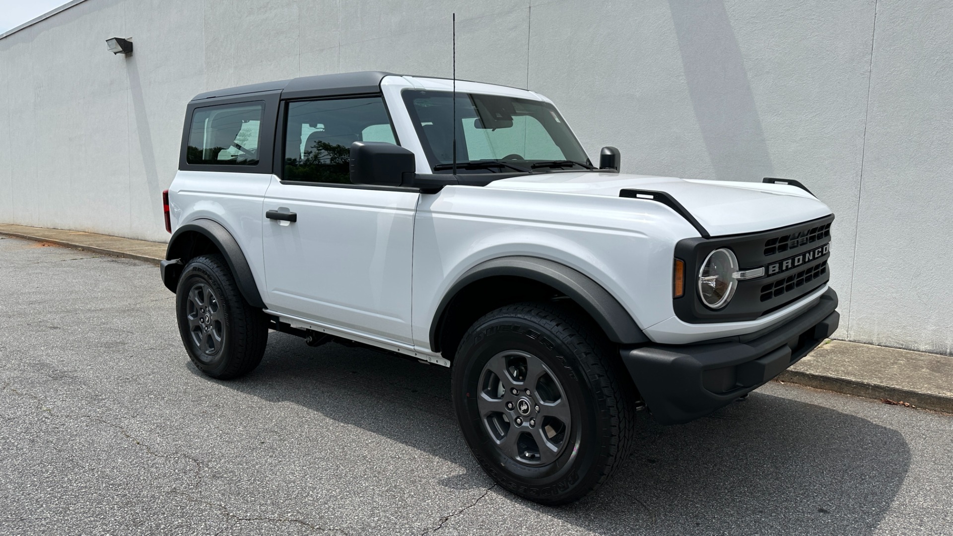 Used 2023 Ford Bronco BASE / HARD TOP / 4X4 / MANUAL TRANSMISSION For ...