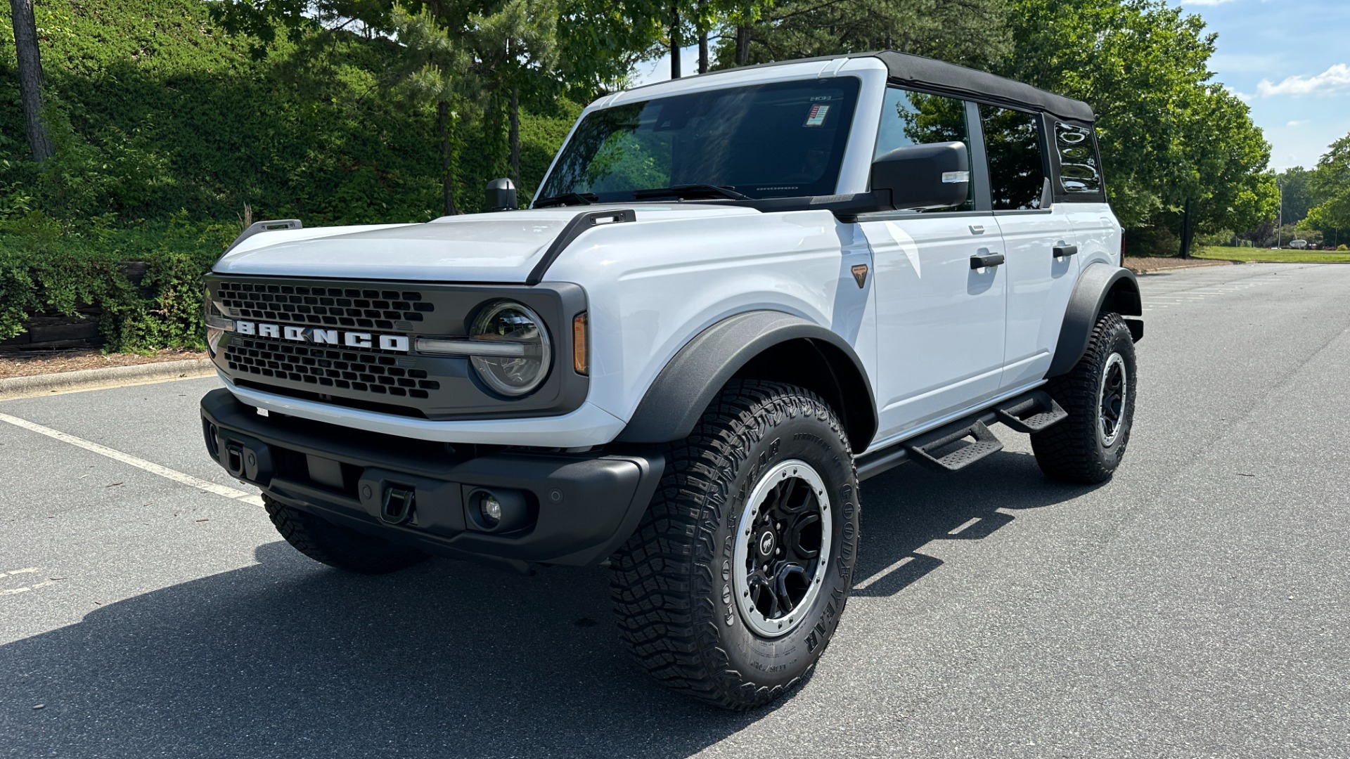 Used 2023 Ford Bronco Badlands   Sasquatch   Loaded   Hard Top   Side 