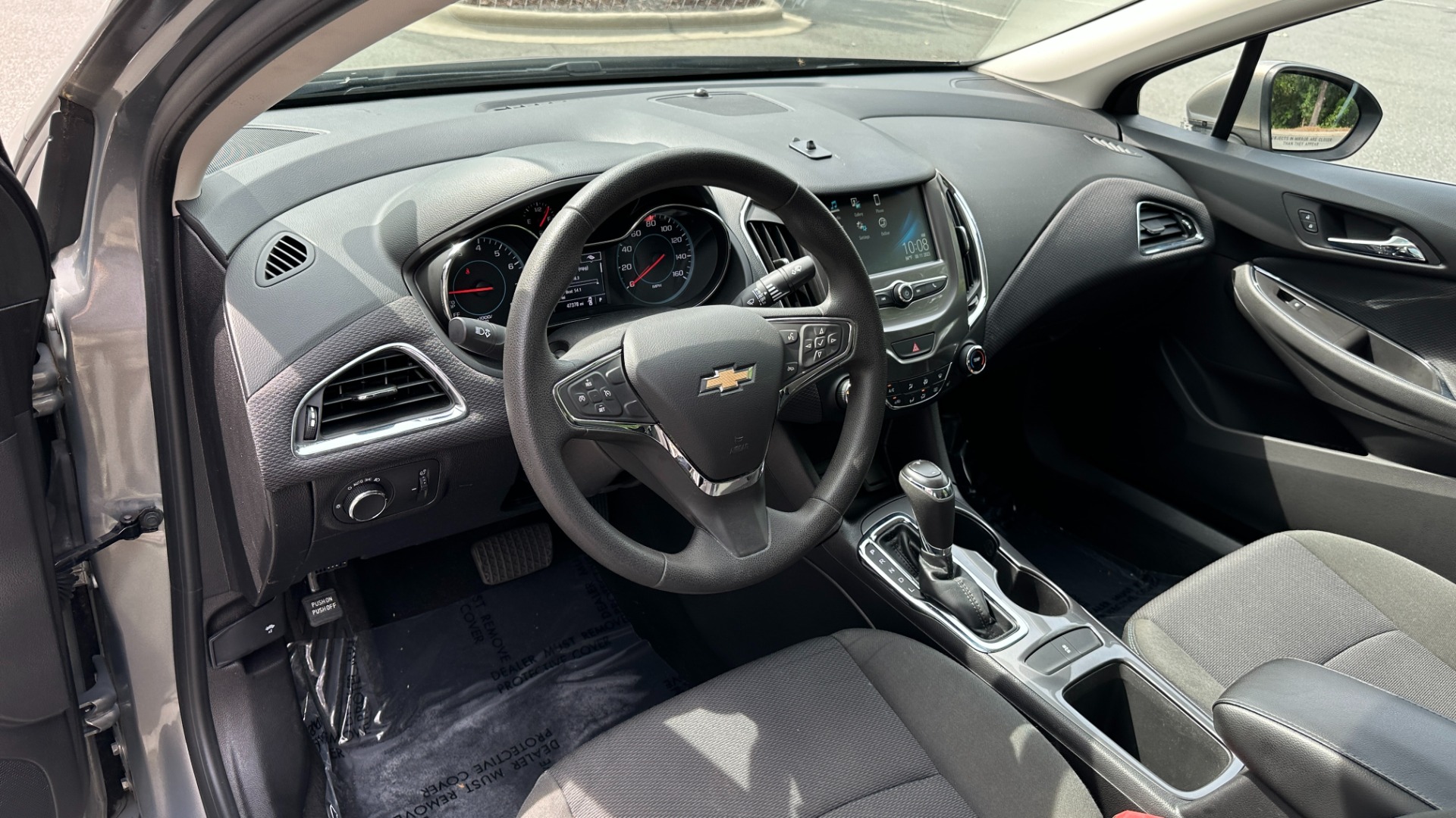Chevrolet Cruze Interior 2017 - Explore 10+ Videos & 90+ Images