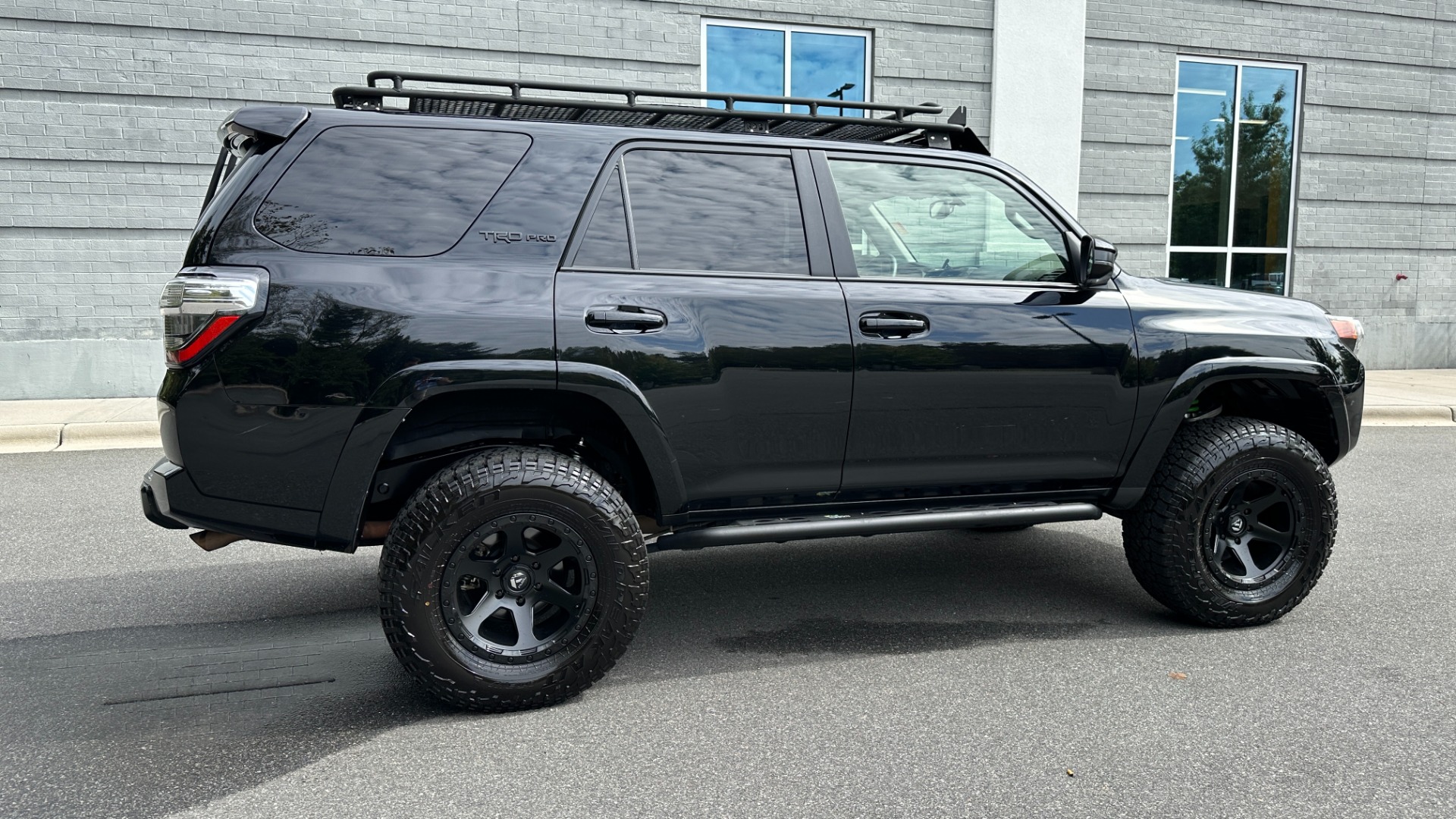 Used gobi best sale roof rack 4runner