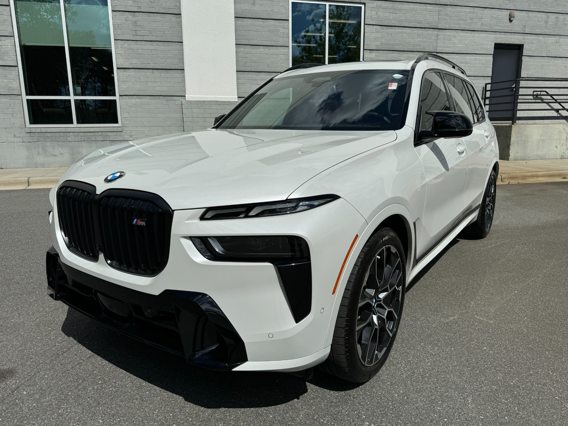 Used 2024 BMW X7 M60i EXTENDED MERINO LEATHER / M SPORT PKG / EXECUTIVE ...