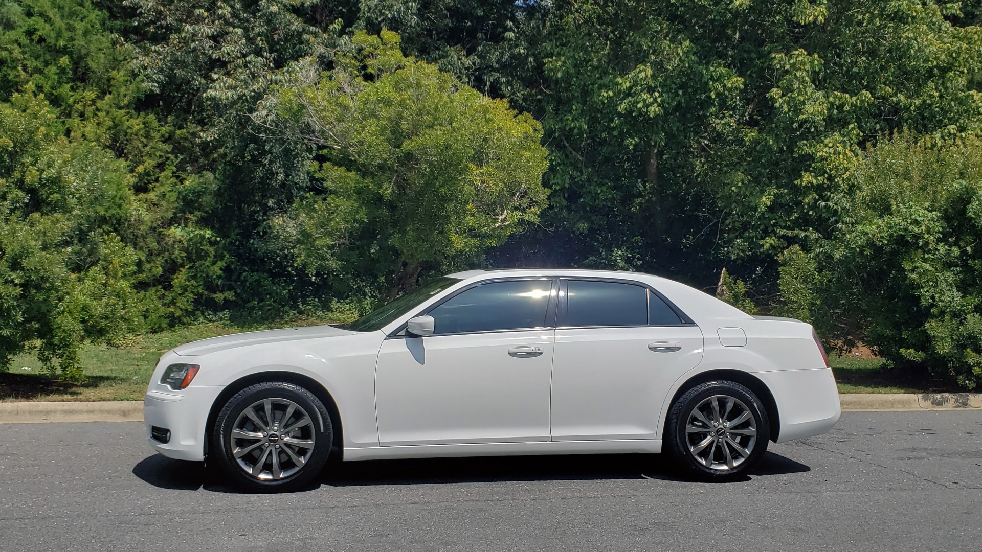 Used 2014 Chrysler 300 S AWD NAV PANO ROOF HTD STS BEATS